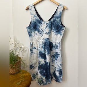 LovelyGirl navy and white tie dye summer dress Sz L. It has pockets.